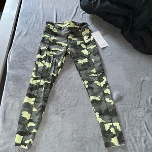 BRAND NEW W/ TAGS Lululemon fast and free high rise 25in